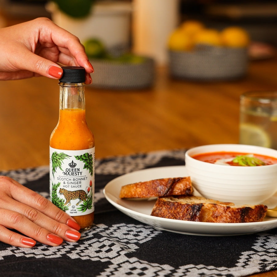 Queen Majesty Scotch Bonnet & Ginger Hot Sauce - 5oz