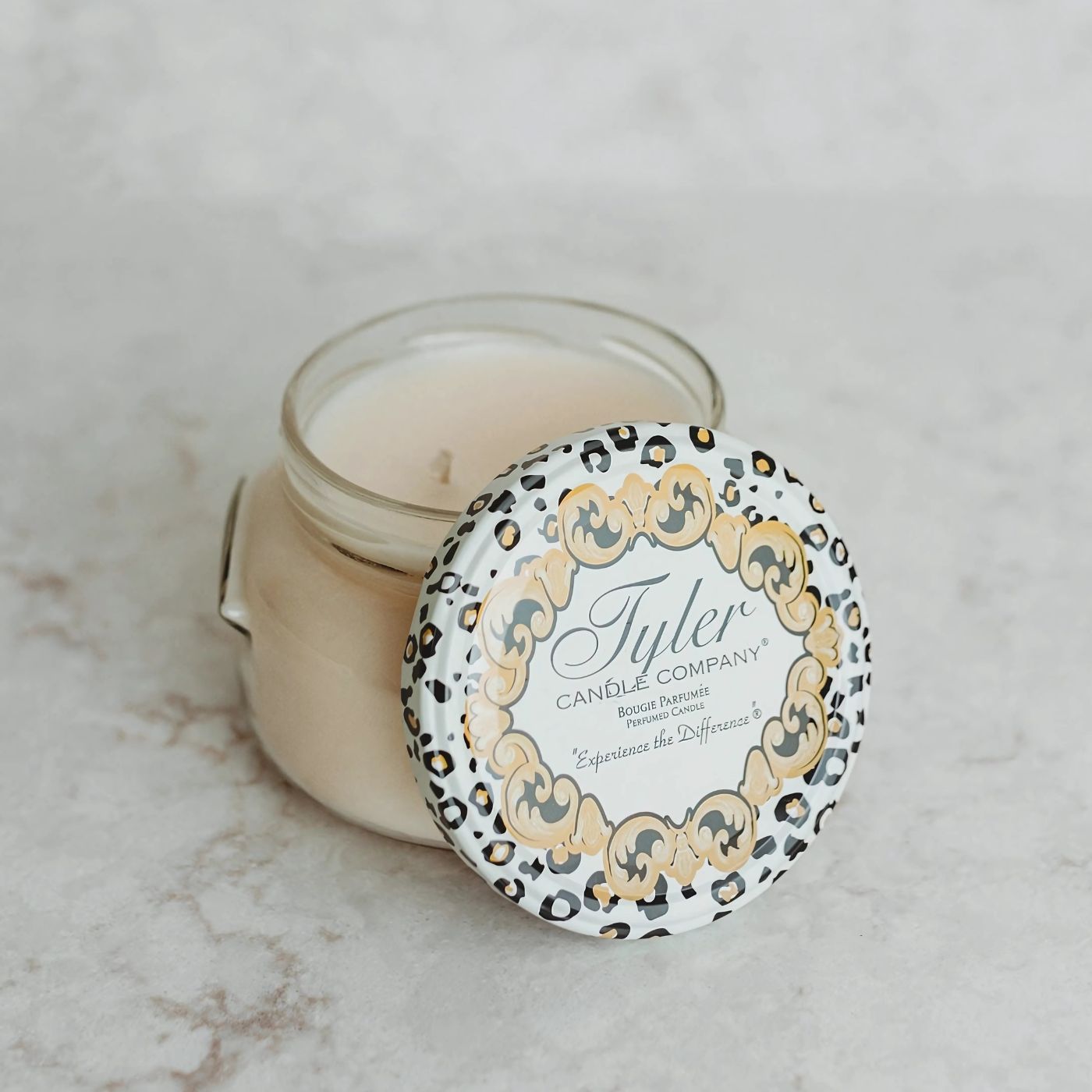 22 oz, 2 Wick Candle Regal®