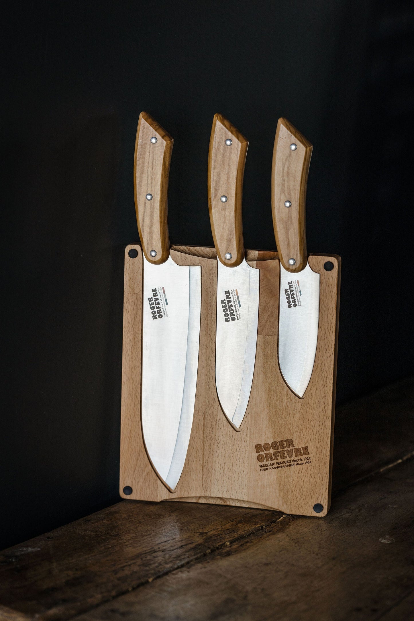 3 Santoku Knives Set with Cutting Board