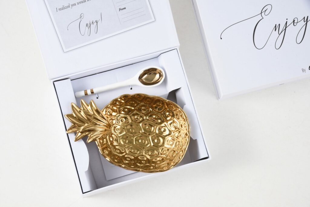 Get Gifty. Sets. Enjoy! - The Golden Pineapple Set