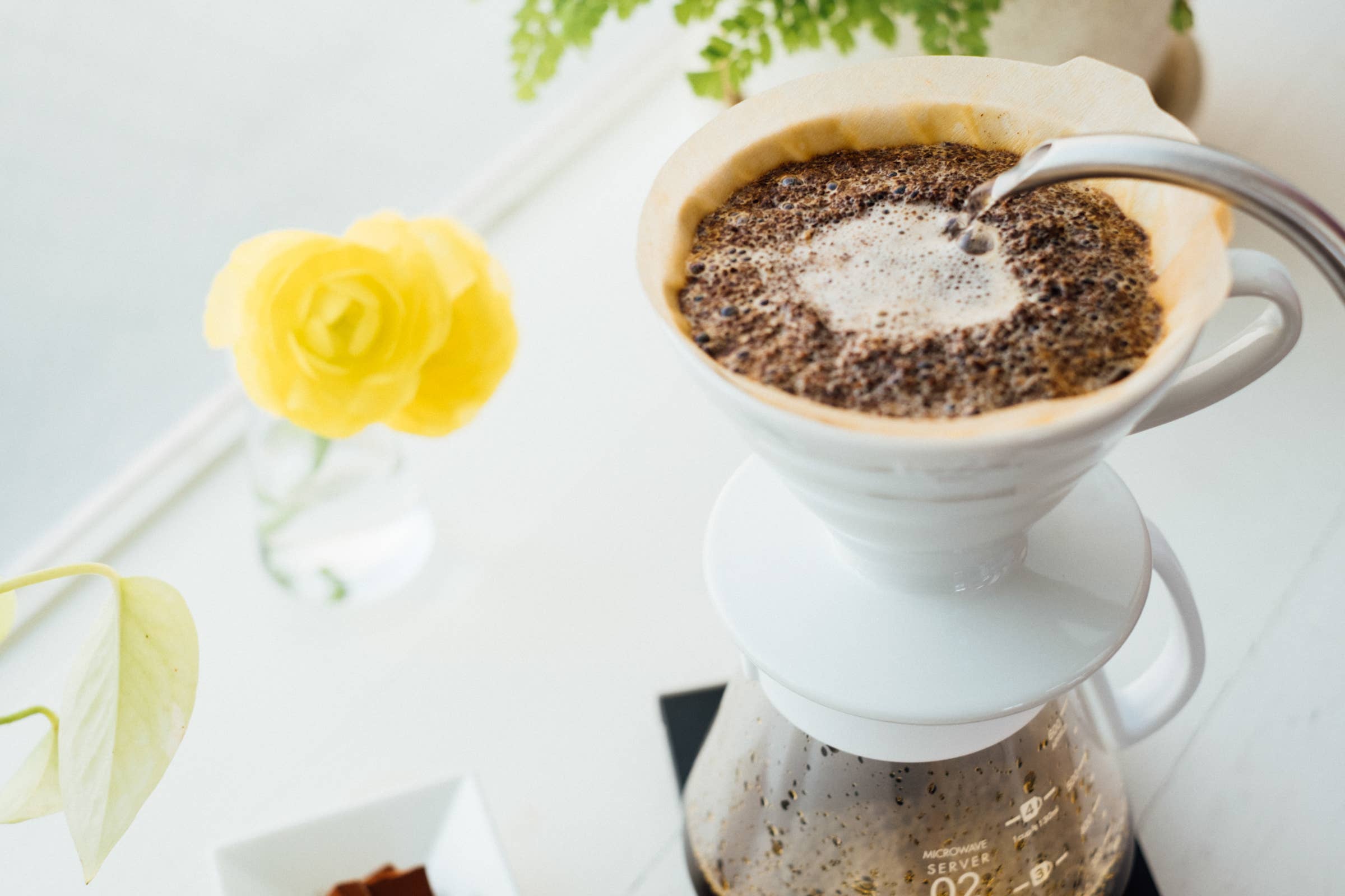 Hario V60 Ceramic Pour Over Coffee 02 Set White