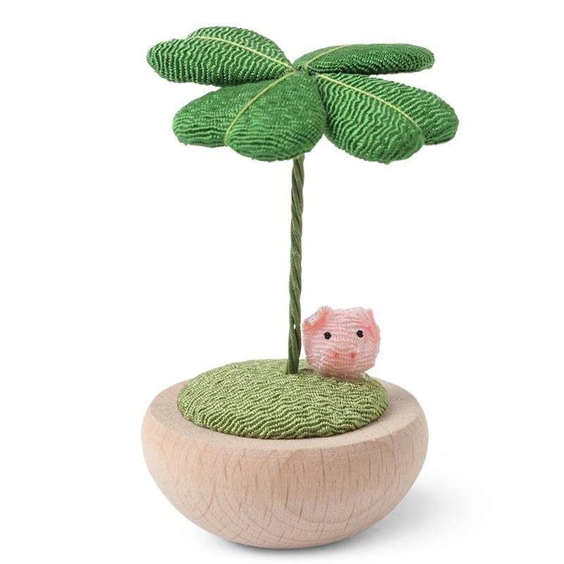 Figurine Clover Pig
