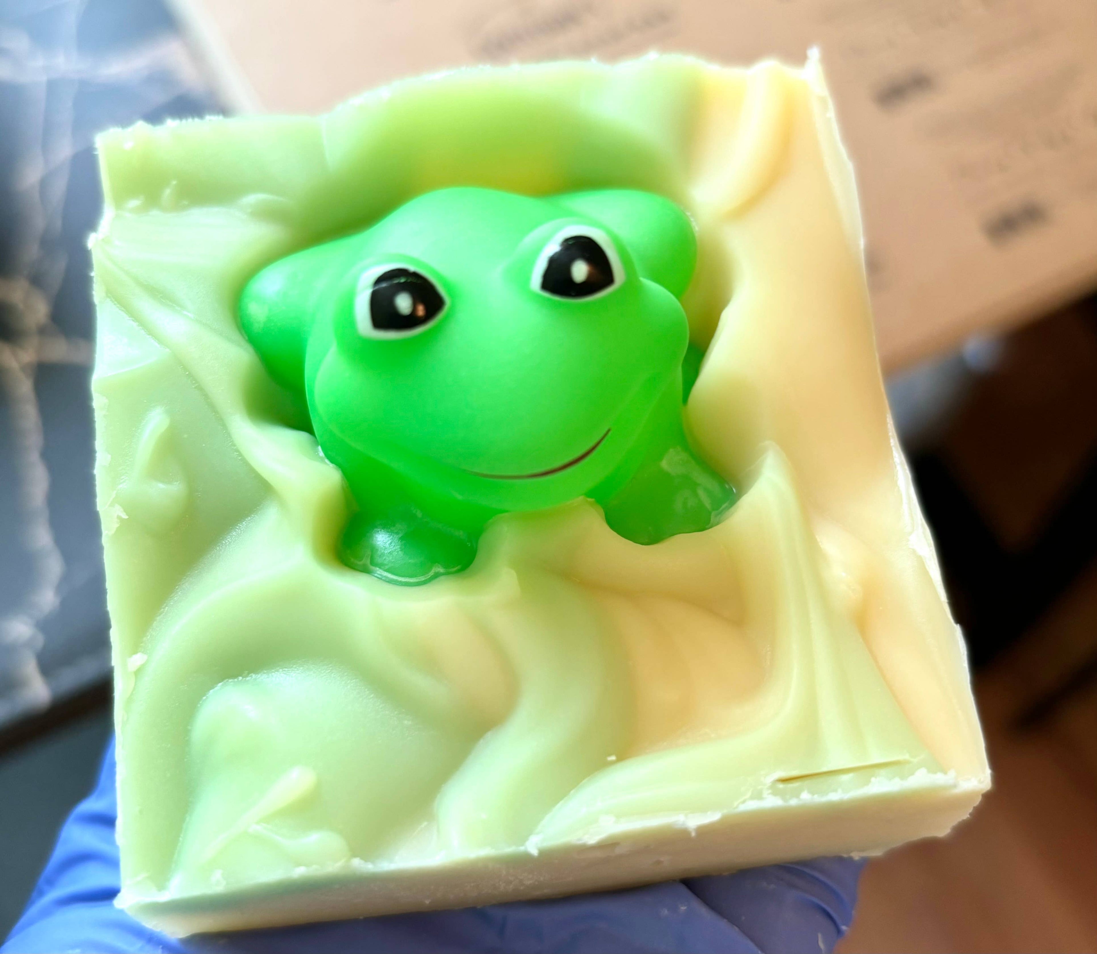 Handmade lemongrass soap kids green bar
