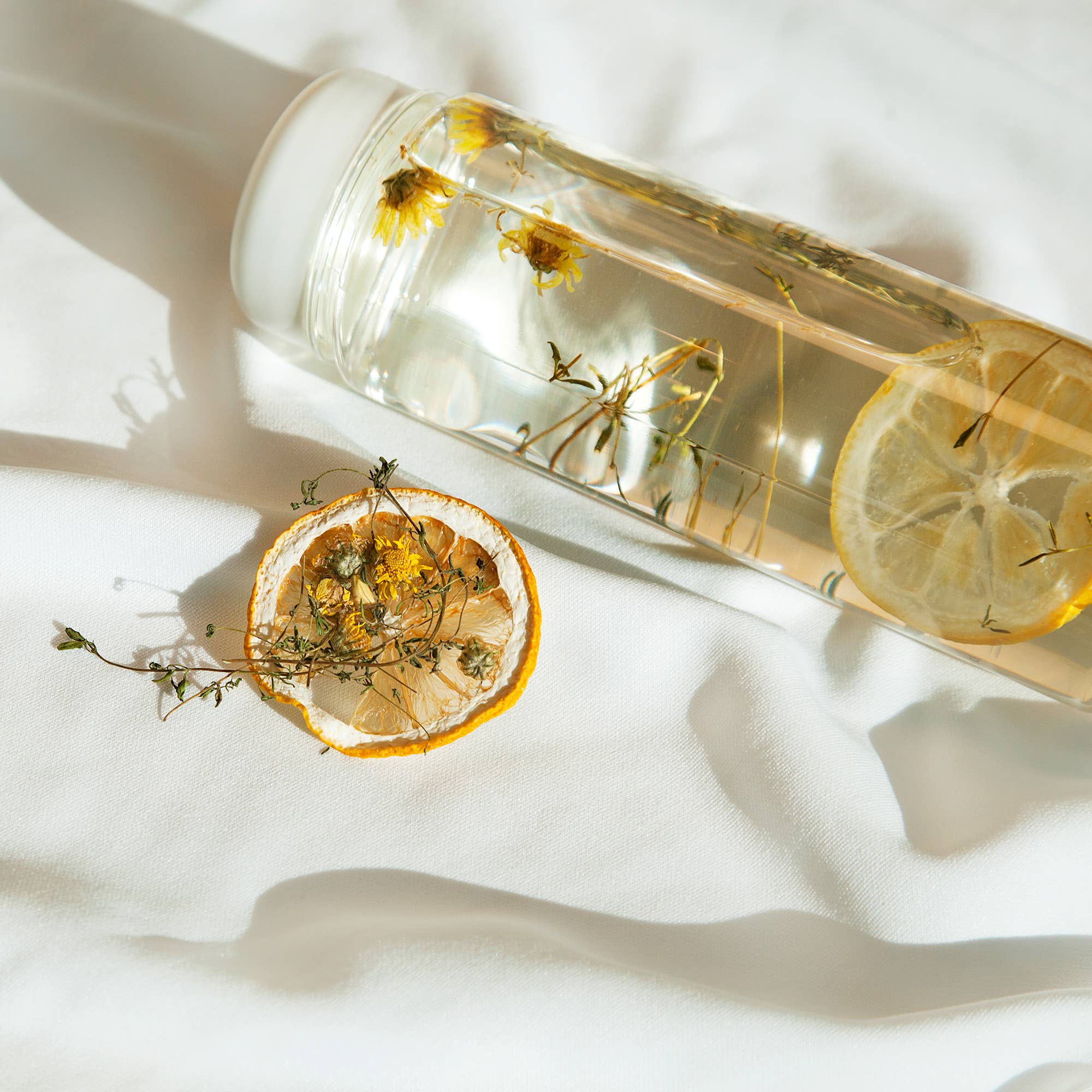 Lemon chrysanthemum flower tea