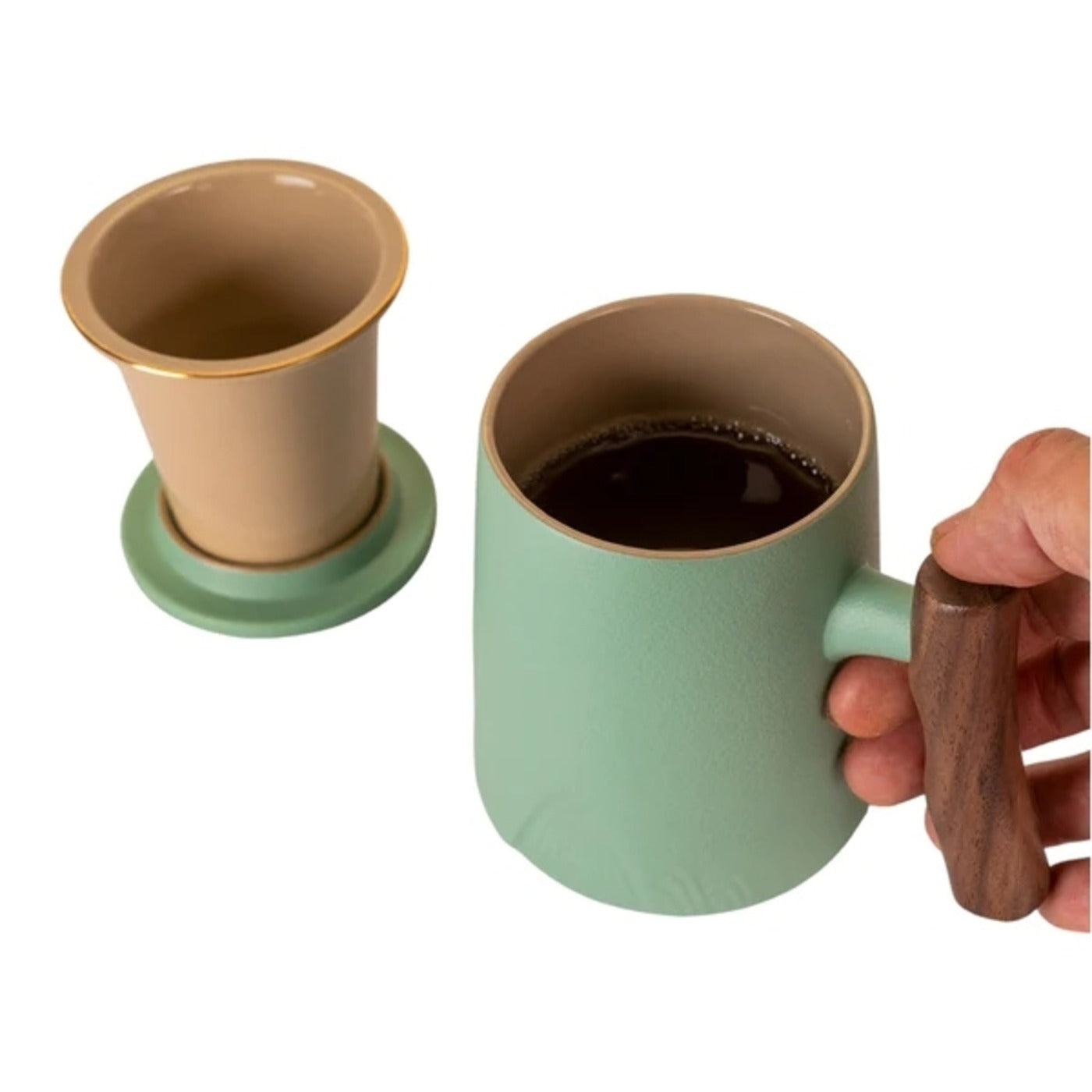 Tea cup with infuser and lid resting plate
