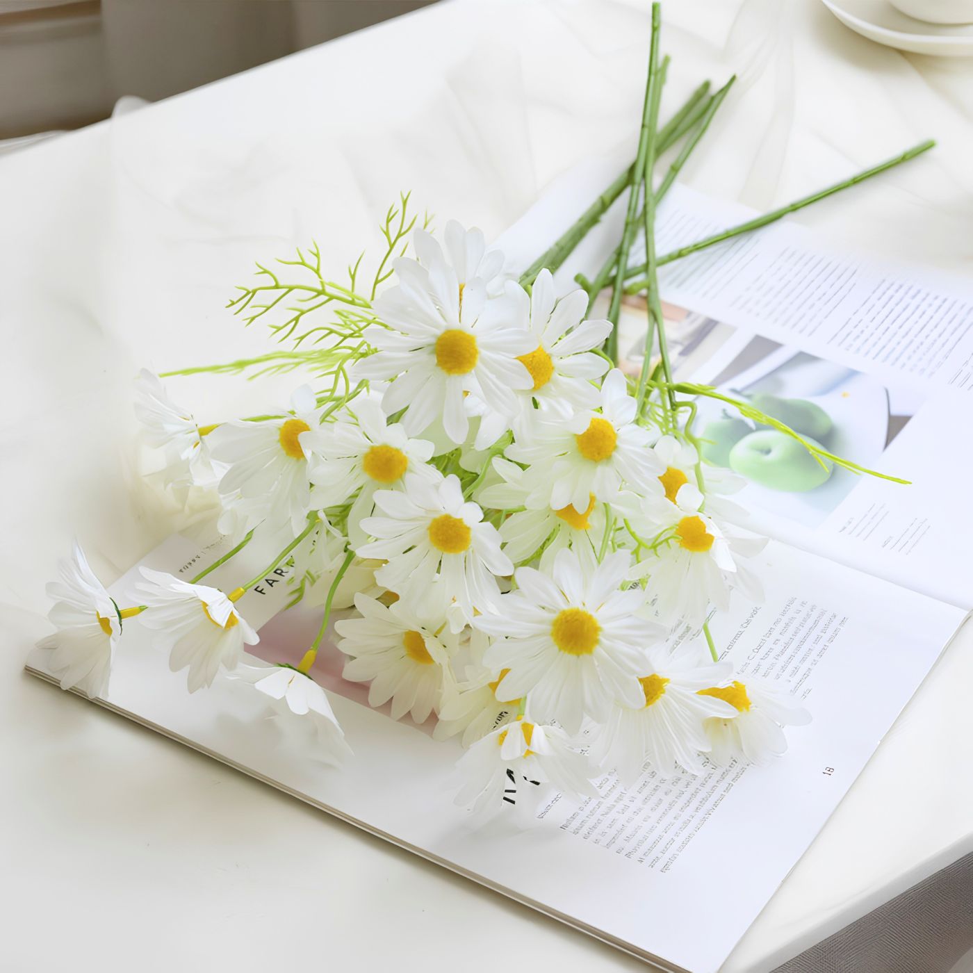 Faux daisy flower in white