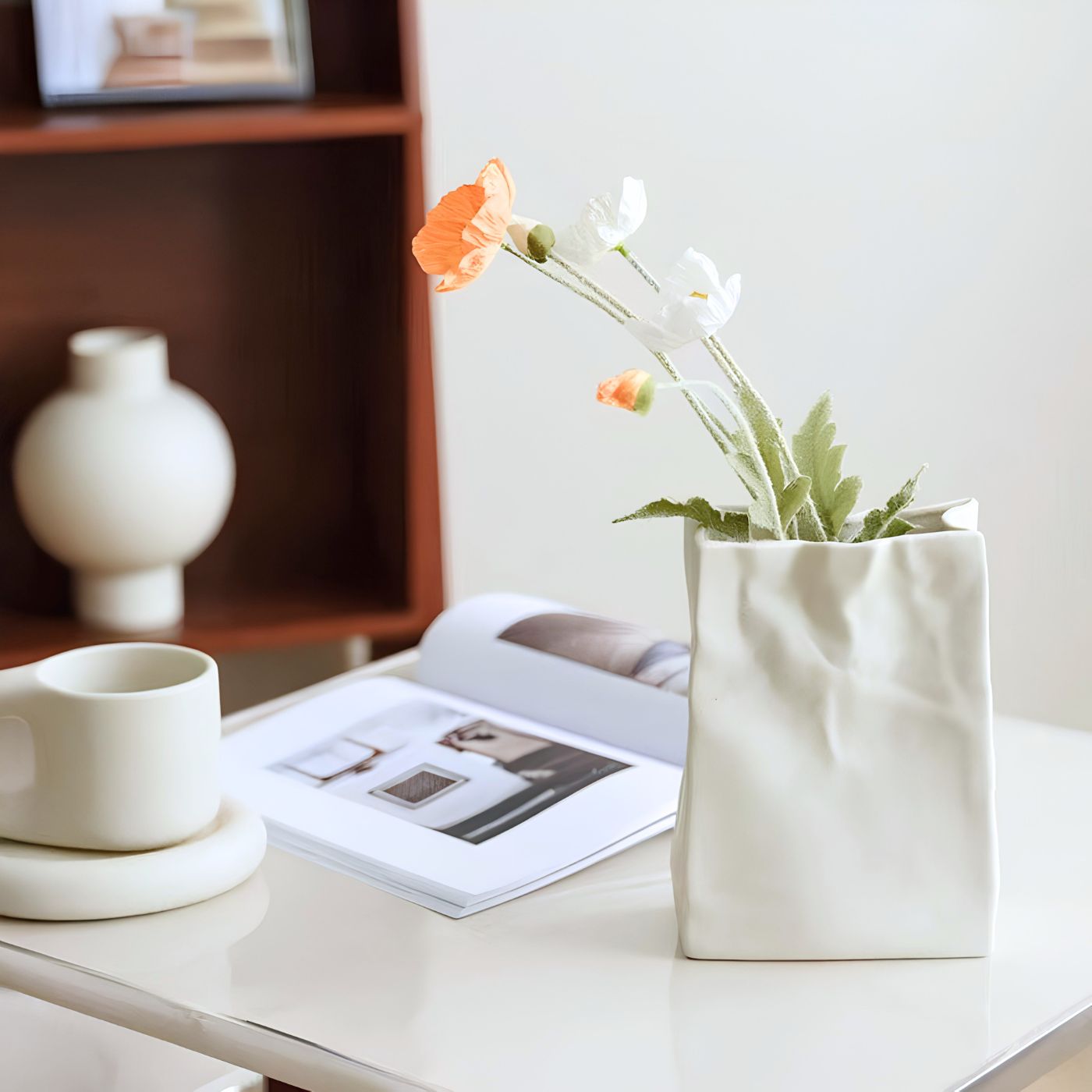 Minimalist ceramic flower vase