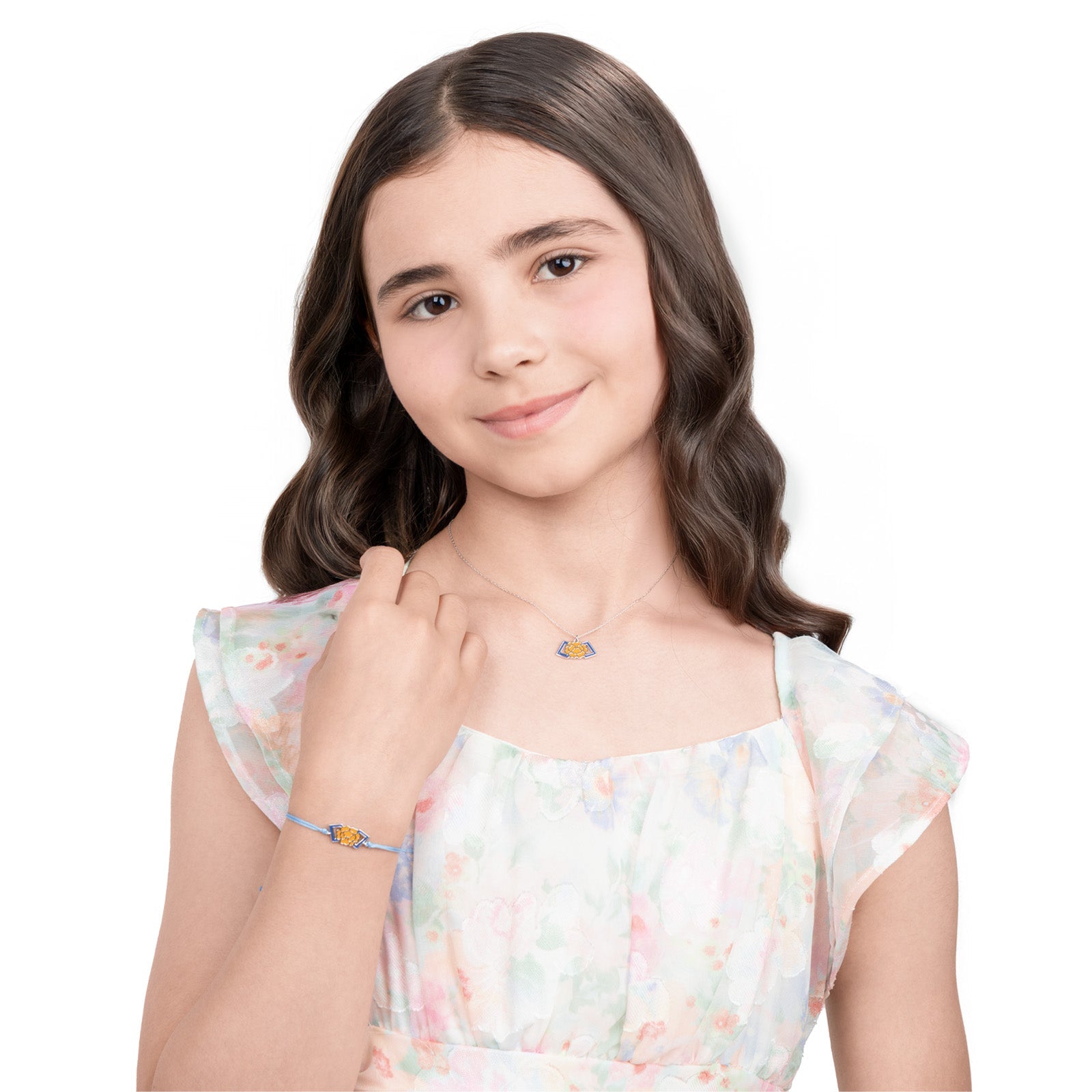 Manchurian Princess Necklace Modeling  - Shen Yun Collections