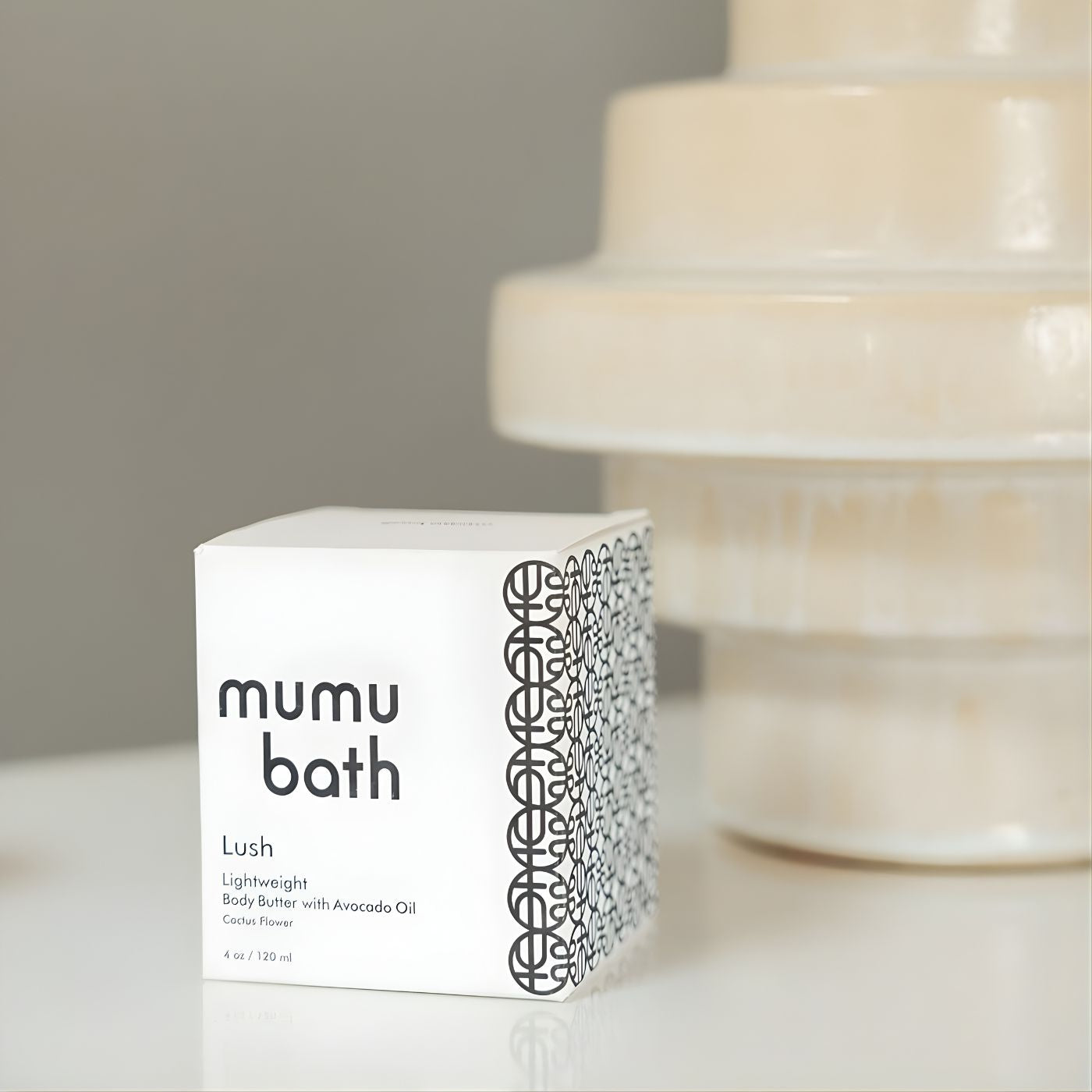 Mumu Bath Lightweight Body Butter with Avocado Oil - Lush (L)