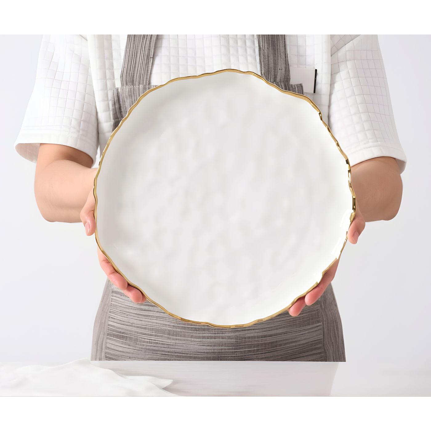 Pampa Bay white porcelain round serving platter with gold trim size