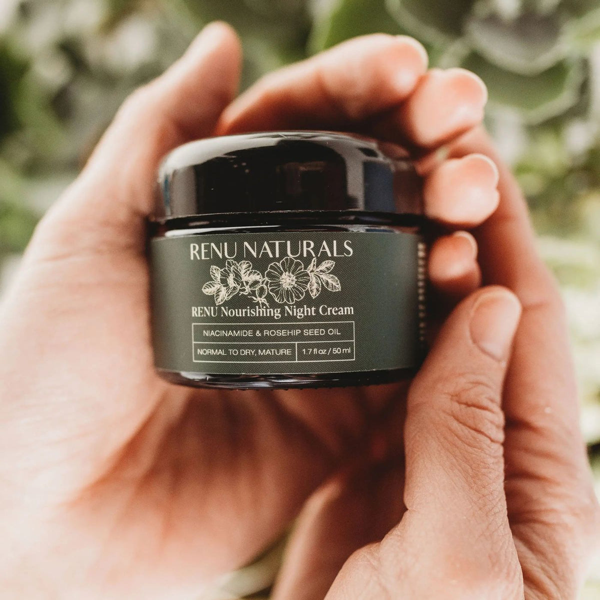 Nourishing facial cream with aloe vera and Pro-Vitamin B5