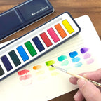 Compact watercolor paint set