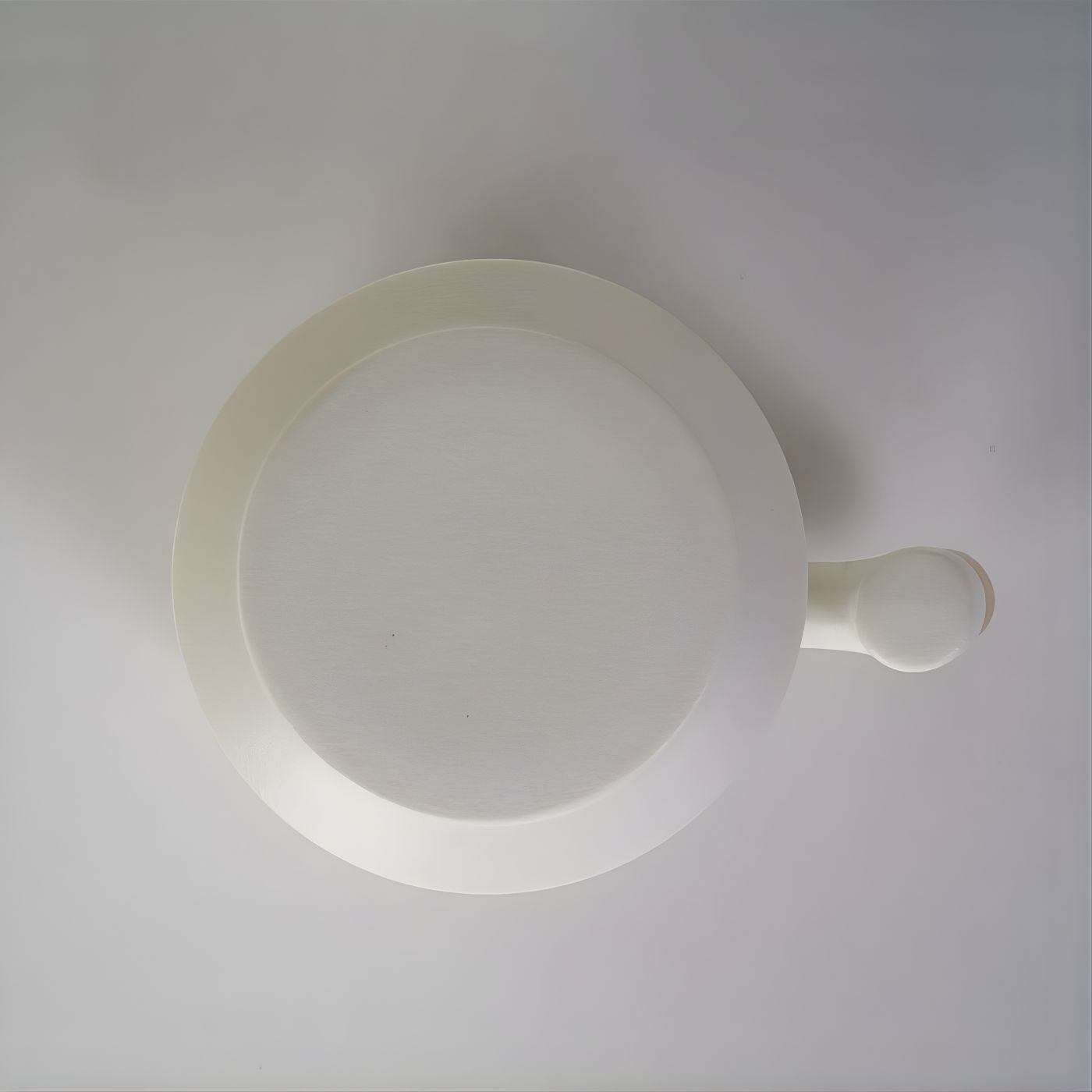 Ceramic tea mug with infuser and lid top view