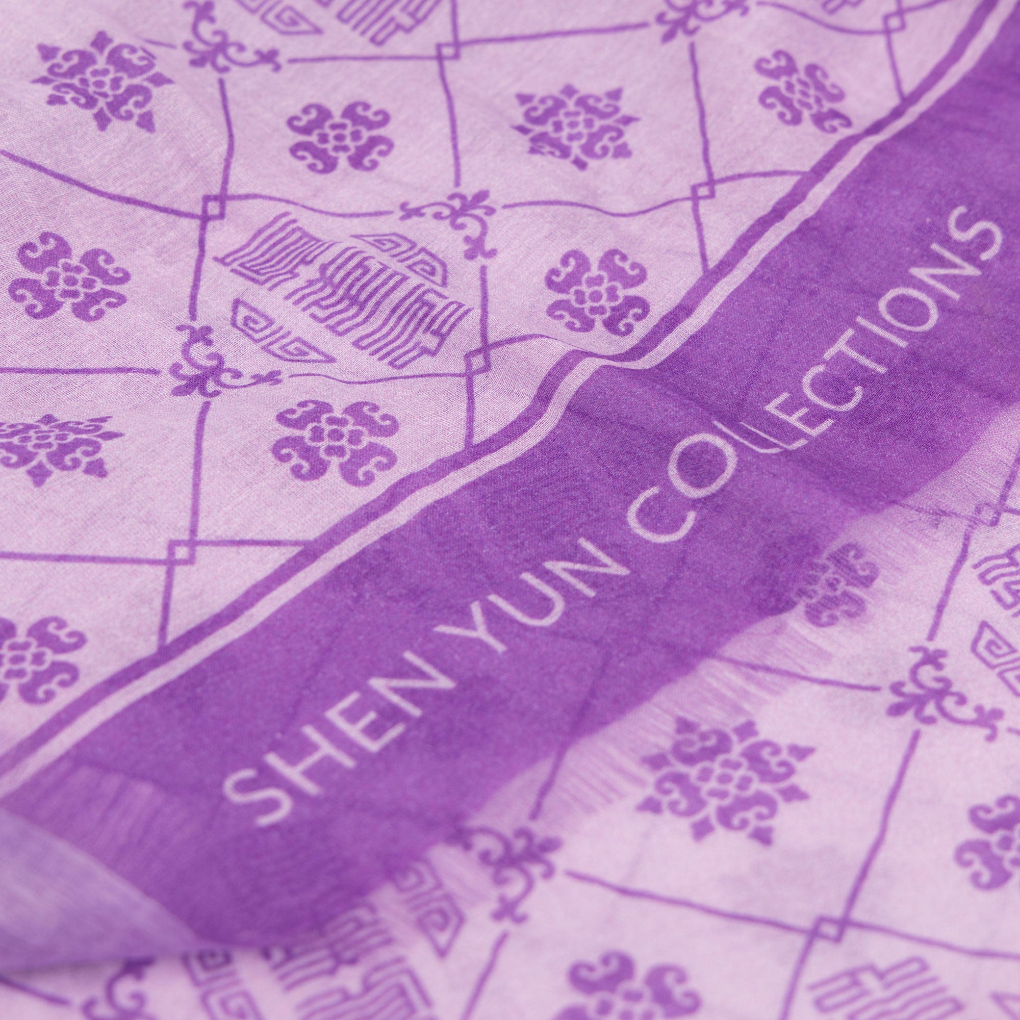 Zhen Shan Ren Long Scarf Lilac Signature - Shen Yun Collections