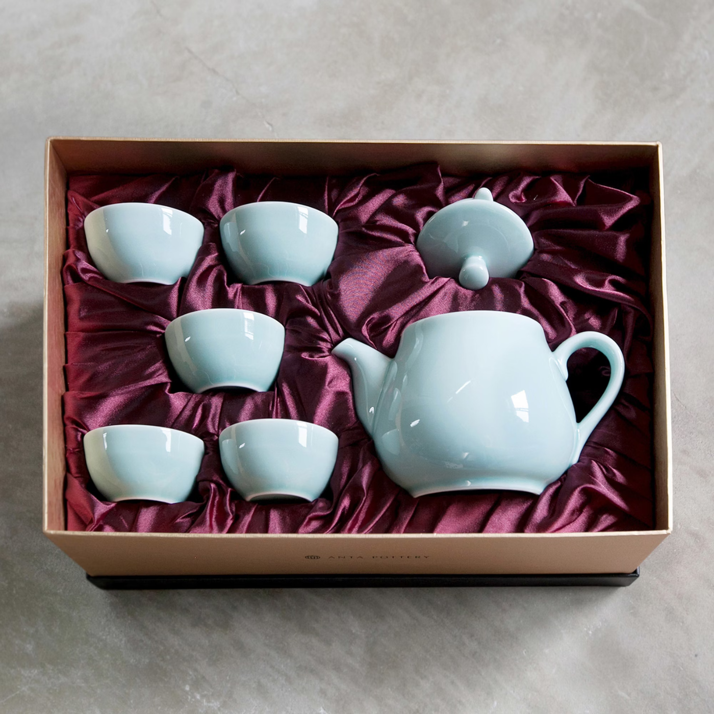 Anta Pottery 700 ml celadon teapot with five teacups