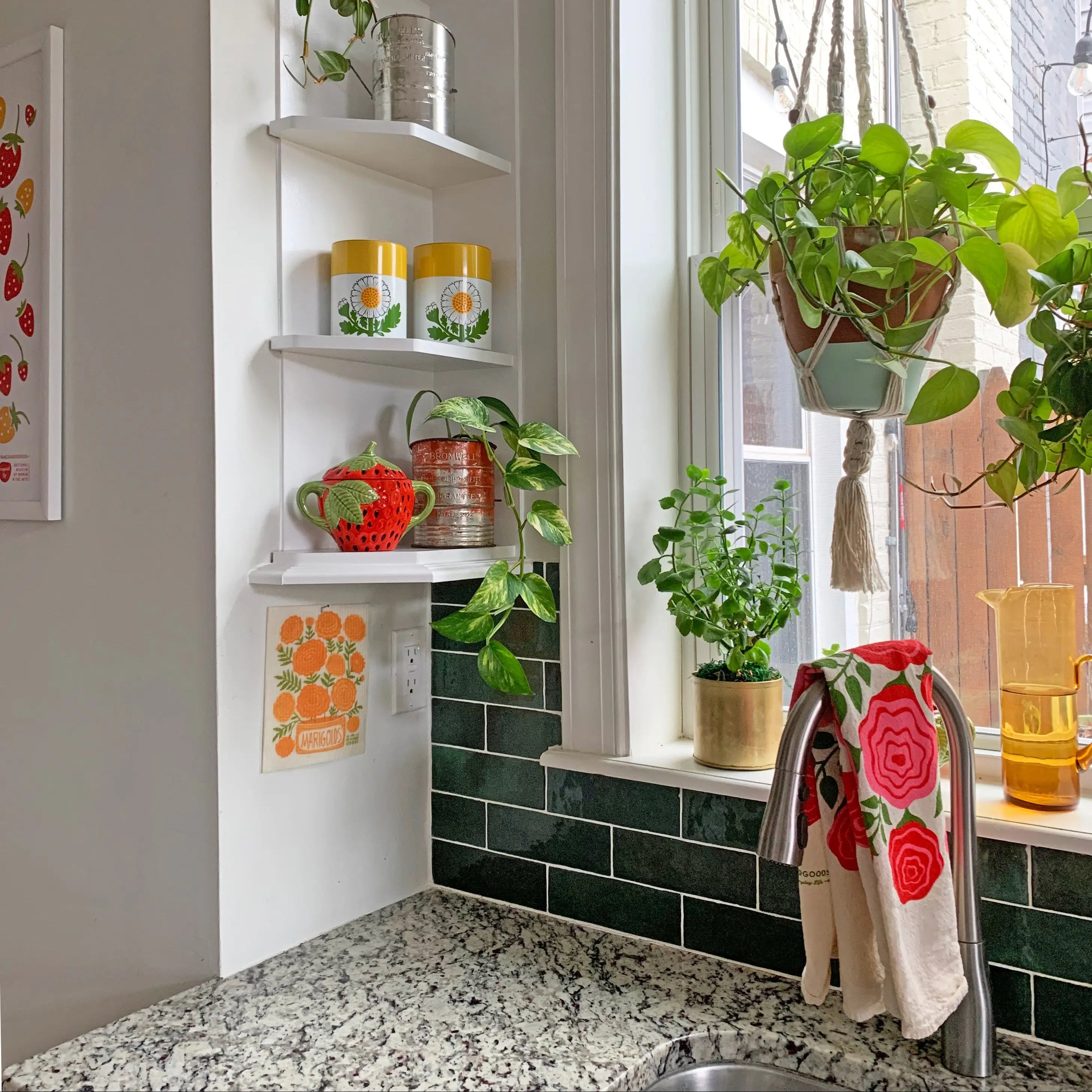 Biodegradable kitchen cleaning cloth by The Neighborgoods