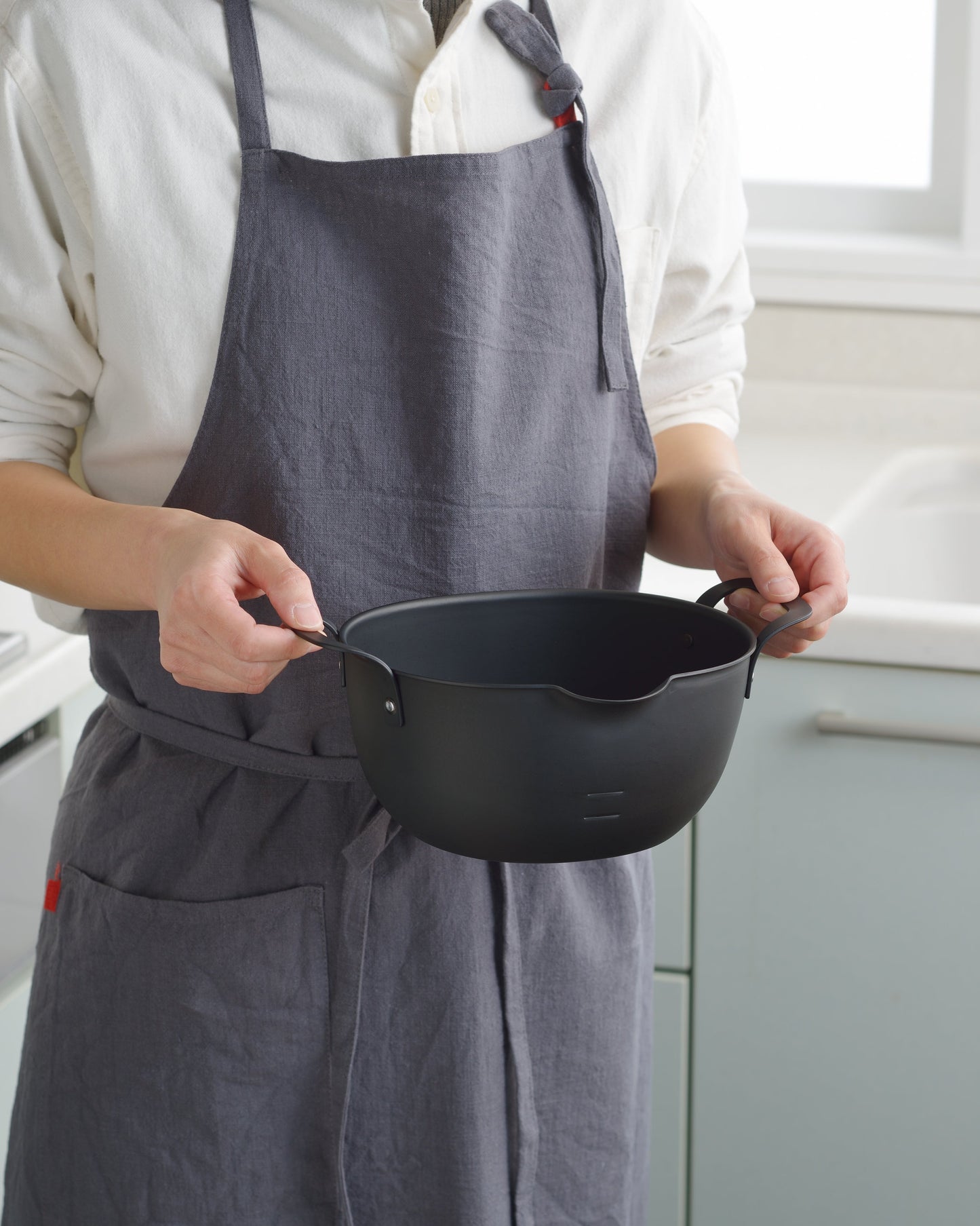 Aikata Tempura Pot (Iron Fryer, Spout Included)