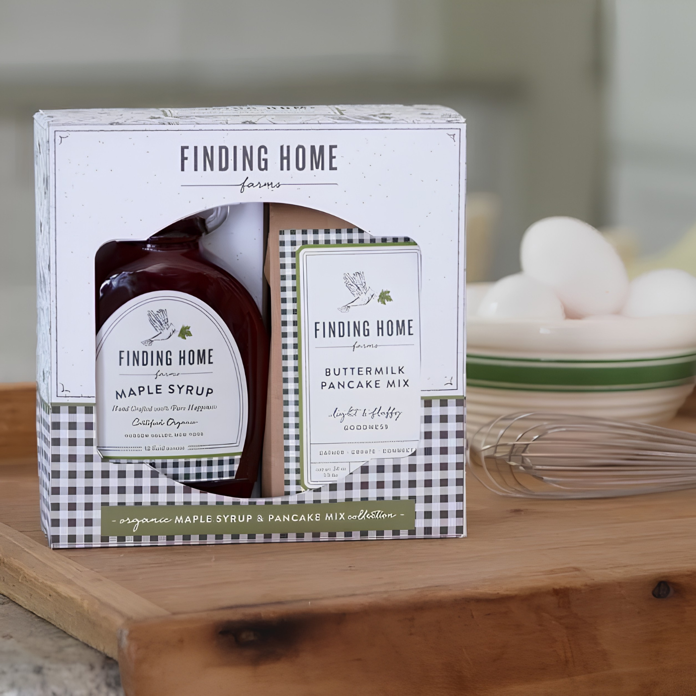 Organic maple syrup and buttermilk pancake waffle mix gift set